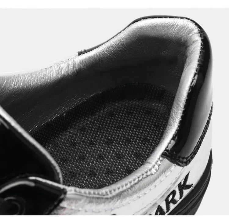 Men Casual Shoes Patent Leather Flats Skate Men Cool Driving Shoes Male Walking Shoes Sneakers Dress Trend the Latest Leisure