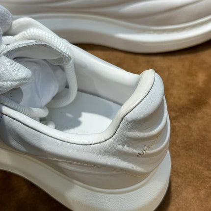Handcrafted Platform Casual Shoes Calf Leather Man White Fashion Sneakers Round-toed Thick soled Trainers Oversized Sports Shoes
