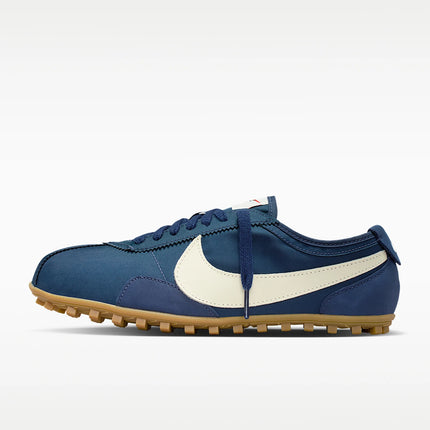 Scarpe sportive basse da donna Nike originali Moon Shoe, modello IW0955-400, dal design alla moda.