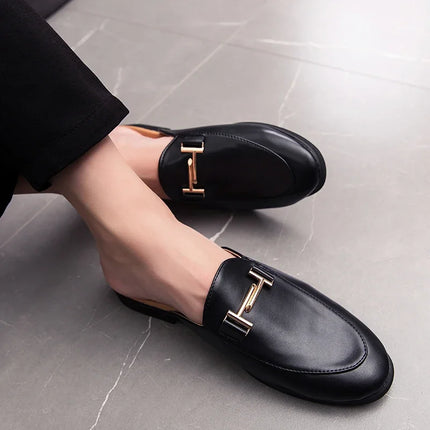 Mezze pantofole da uomo di moda 2022 Scarpe da uomo in pelle di alta qualità Muli classici Mezze scarpe antiscivolo Uomo Estate Mocassini bianchi