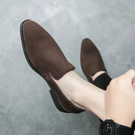 Scarpe primaverili in pelle scamosciata di marca di design italiano di lusso primaverile Scarpe eleganti da ufficio per uomo Mocassini da discoteca marroni da uomo