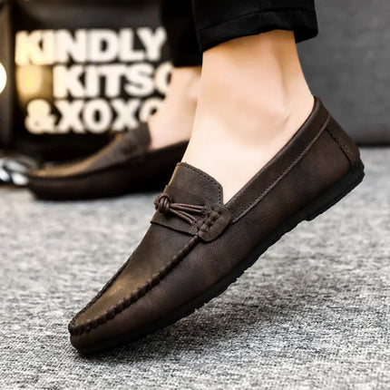 Scarpe da uomo 2025 Mocassini da uomo Comode scarpe da guida slip-on Moda uomo Scarpe casual Estate Versatile Zapatos Para Hombres