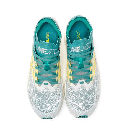 Scarpe da Corsa ONEMIX per Uomo con Piastra in Carbonio, Assorbimento degli Urti, Tecnologia Ultra-Leggera e Reattiva, Sneakers per Sport all'Aperto PlatiNum
