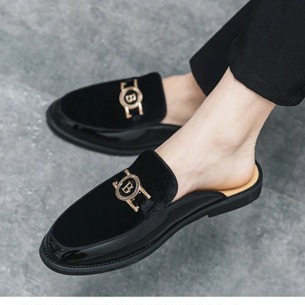 Scarpe casual in pelle da uomo Ciabatte nere di lusso Appartamenti di moda Pantofole da esterno traspiranti estive Mocassini slip on maschili firmati