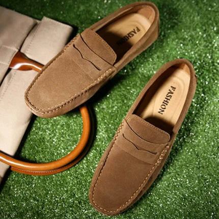 Scarpe casual da uomo fatte a mano Mocassini morbidi Scarpe da guida leggere Moda Slip on Flats Mocassini di alta qualità Scarpe da uomo antiscivolo