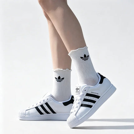 Adidas Trefoil Classic Superstar II, Sneakers Sportive Unisex Retrò con Punta a Conchiglia Trendy IH8659
