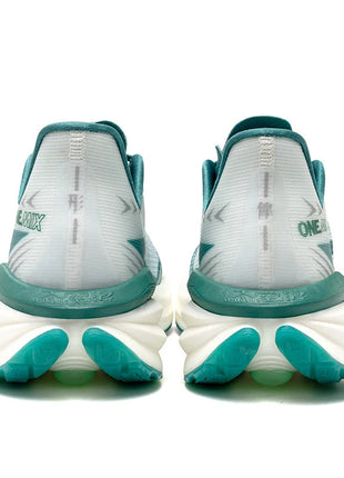 ONEMIX YUE SHUANG Scarpe da corsa estive da uomo Design leggero Asciugatura rapida Maratona Supporto per l'assorbimento degli urti Sneakers da uomo PlatiNum