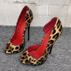 Red background 8cm 3