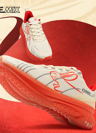 ONEMIX 2025 Nuove scarpe da ginnastica Buffer Scarpe da corsa Runner pesanti da uomo Scarpe sportive da esterno leggere e traspiranti antiscivolo PlatiNum