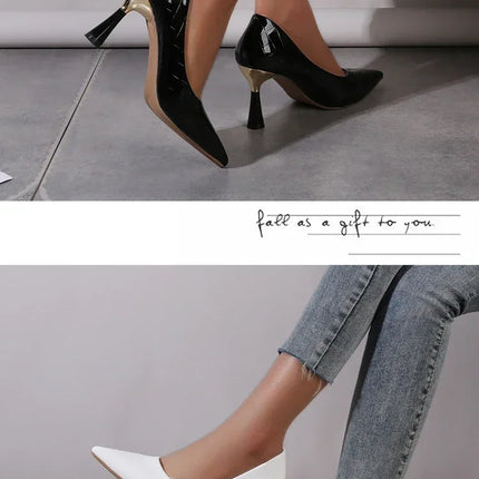 Scarpe Donna 2024 Tendenza Nuova Estate Tacchi rossi Donna elegante Décolleté con tacco nero e punta a punta Abito in pelle Scarpe da donna bianche
