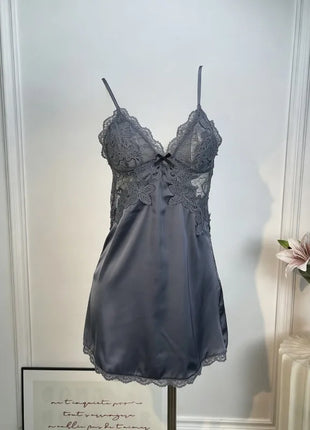 Camicia da Notte in Raso da Donna con Imbottitura Integrata e Laccio in Vita, Design con Scollo Aperto, Abbigliamento da Casa Monopezzo