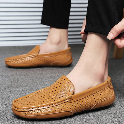 Mocassini da Uomo Estivi 2026 in Vera Pelle di Lusso, Scarpe Casual Traspiranti con Intaglio, Slip-on da Guida
