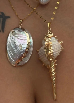 Retro Gold-Tone Shell Pendant Necklace Unique Layered DIY Fashion Jewelry for Women Perfect for Beach Vacations Gift Idea PlatiNum