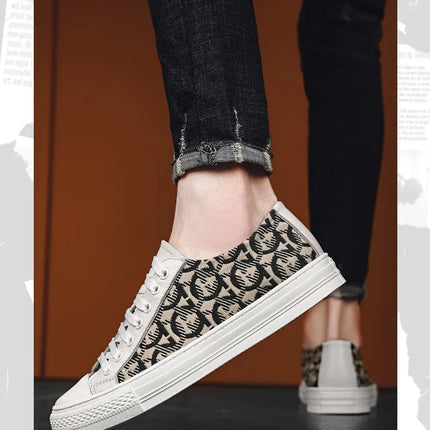 New Shoes for Men Genuine Leather Patchwork Casual Shoes Trend Flat Skateboard Shoes Youth Cool Lace-up Sneakers