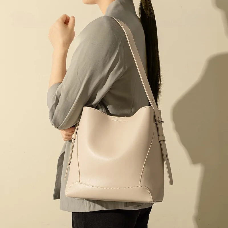 2025 New Fashion Women's Tote Bag High-end Large Capacity Bucket Bag Soft Leather Multifunctional Practical Crossbody Bag Cabas