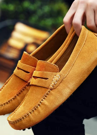Scarpe casual da uomo fatte a mano Mocassini morbidi Scarpe da guida leggere Moda Slip on Flats Mocassini di alta qualità Scarpe da uomo antiscivolo