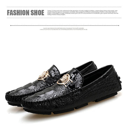 Scarpe da uomo slip-on modello coccodrillo 2025 Primavera ed estate Moda britannica alla moda in pelle lucida lucida pigra casual Beanie scarpe fatte a mano