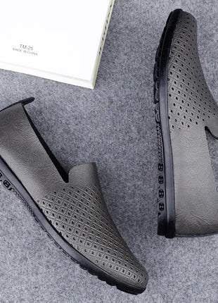 Scarpe da uomo in vera pelle Casual formali mocassini da uomo mocassini estate italiana traspirante Slip on scarpe da barca maschili Over Size 50 51