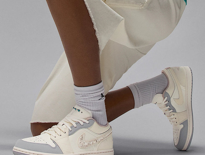 Scarpe sportive durevoli Nike Air Jordan 1 Low originali da donna IH7323-100 platinumshop
