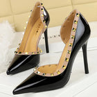 Décolleté da donna sexy con design a rivetto Tacchi alti da donna Décolleté da donna in pelle verniciata a spillo da 10,5 cm Scarpe da banchetto di lusso Taglie forti 43 platinumshop