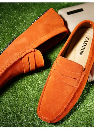 Scarpe casual da uomo fatte a mano Mocassini morbidi Scarpe da guida leggere Moda Slip on Flats Mocassini di alta qualità Scarpe da uomo antiscivolo