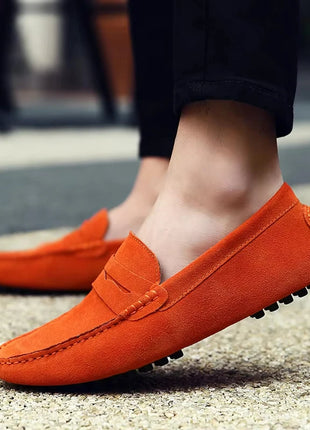Scarpe casual da uomo fatte a mano Mocassini morbidi Scarpe da guida leggere Moda Slip on Flats Mocassini di alta qualità Scarpe da uomo antiscivolo