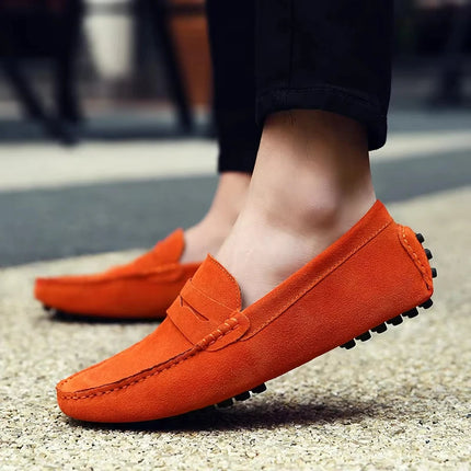 Scarpe casual da uomo fatte a mano Mocassini morbidi Scarpe da guida leggere Moda Slip on Flats Mocassini di alta qualità Scarpe da uomo antiscivolo