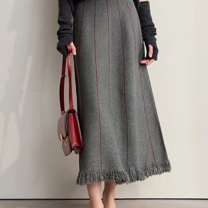 Amii Women's Skirt 2025 Winter New Knitting Striped Tassel A-Line Skirts For Women Versatile Loose Clothing Ladies 12544168 PlatiNum