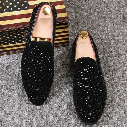 Scarpe eleganti da uomo Mocassini neri a punta di lusso Scarpe con paillettes in metallo denim Scarpe da sposa per feste da uomo di alta qualità Novità
