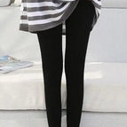 black leggings / L