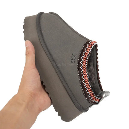 New Thick soled Snow Boots for Women in Winter 2026, Short Style Cashmere Warm Thick soled Heerless Shoes, Wool Half Slippers, Women's Cotton Shoes