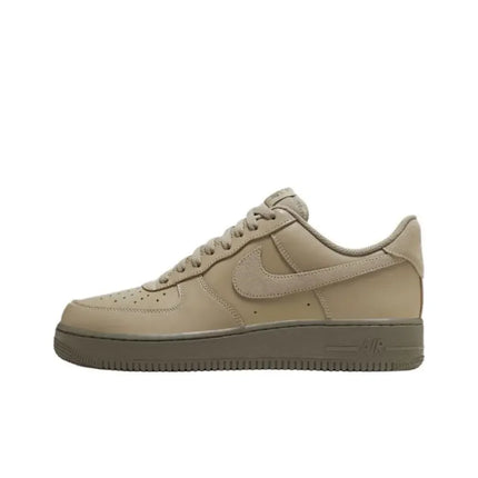 Scarpe da ginnastica classiche unisex Nike Air Force 1 Low, comoda ammortizzazione e costruzione resistente per uno stile versatile FJ4146-114