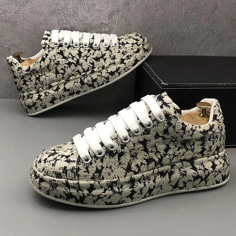 New Men Shoes Outdoor Casual Sneakers Rhinestone Board Shoes Men Fashion Deerskin Sports Large Size Shoes Men Zapatillas Hombre