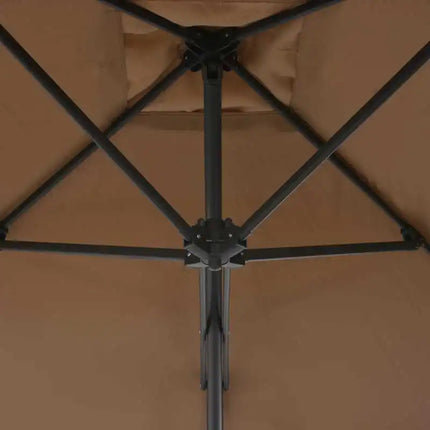 Ombrellone da esterno color tortora 250x250 cm, palo in acciaio, anti-UV, girevole a 360° ° con base incrociata robusta, facile da montare