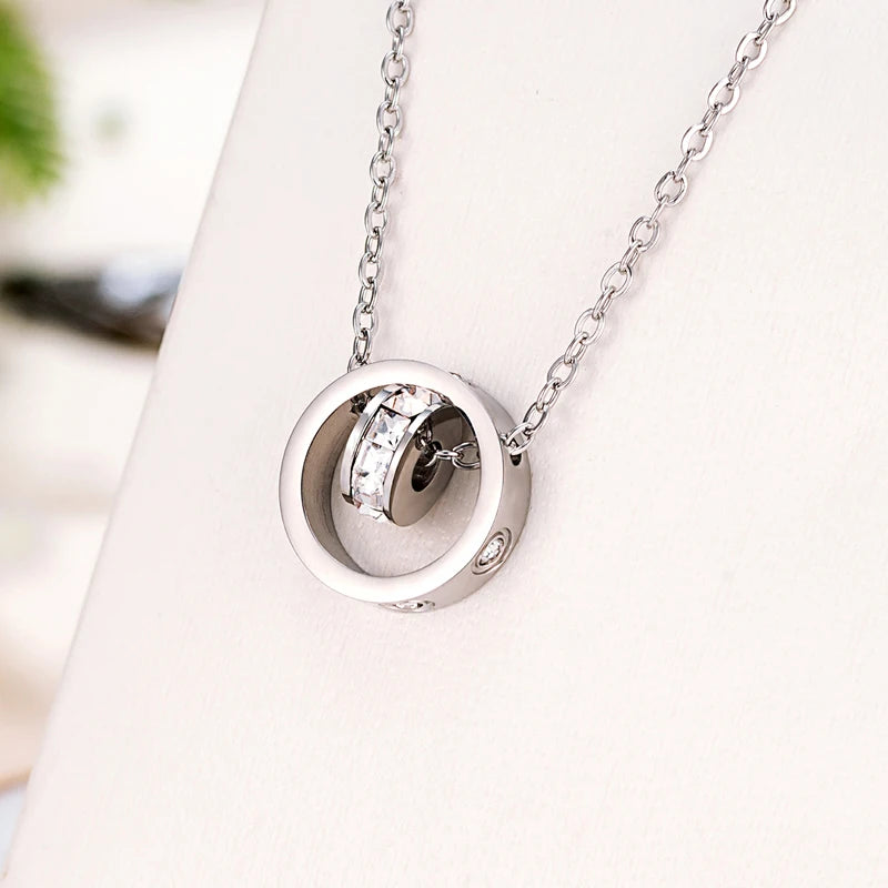 Vendita calda cerchio vite modello zircone donna collana di alta qualità in acciaio inox amore gioielli catena clavicola