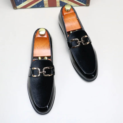 Scarpe in pelle da uomo alla moda Mocassini da sposa per feste Mocassini con bottoni in metallo Uomo Slip-on Comodo da guida Popolare Club Flats