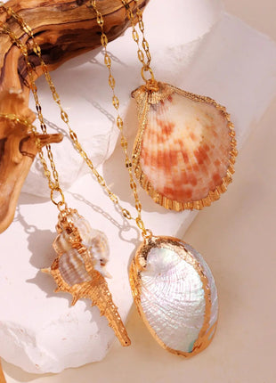 Retro Gold-Tone Shell Pendant Necklace Unique Layered DIY Fashion Jewelry for Women Perfect for Beach Vacations Gift Idea PlatiNum