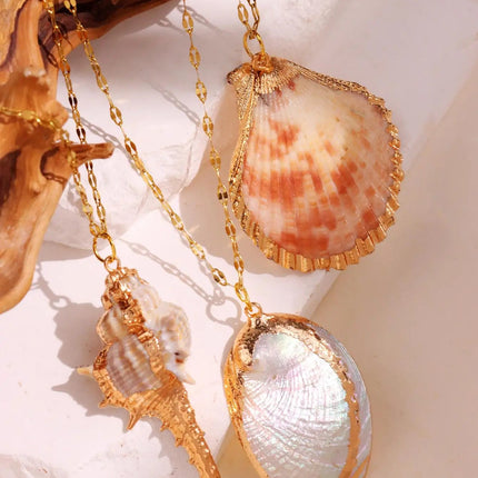 Retro Gold-Tone Shell Pendant Necklace Unique Layered DIY Fashion Jewelry for Women Perfect for Beach Vacations Gift Idea PlatiNum