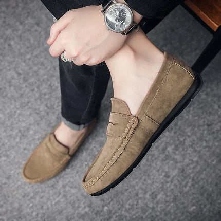 Nuovi mocassini da uomo, scarpe casual leggere e traspiranti, scarpe da guida piatte da uomo, scarpe da lavoro slip-on con suola morbida