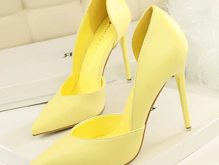 Donne di estate 10.5 centimetri Tacchi Alti Pompe di Pelle Femminile Escarpins Elegante Dolce Giallo Rosa Stiletto Della Signora Tacchi Da Sposa Scarpe Cave