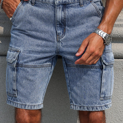Pantaloncini jeans regolari estivi blu da uomo. Design multitasche. Elegante e casual.