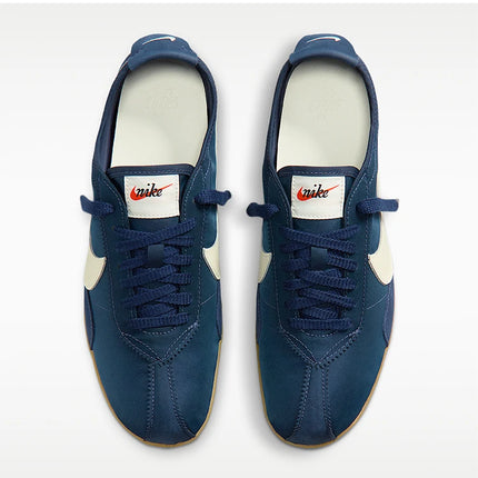 Scarpe sportive basse da donna Nike originali Moon Shoe, modello IW0955-400, dal design alla moda.