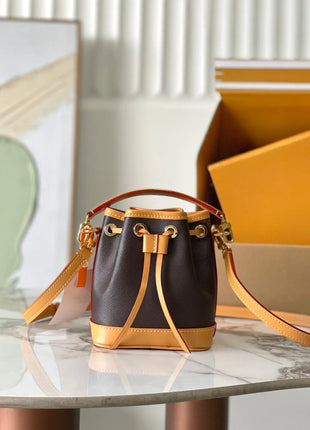 Borsa da giorno universale in ecopelle con cuciture discrete, borsa a mano da donna, borsa a tracolla, accessorio versatile per lo shopping al centro commerciale, passeggiate nel centro città e il tempo libero.