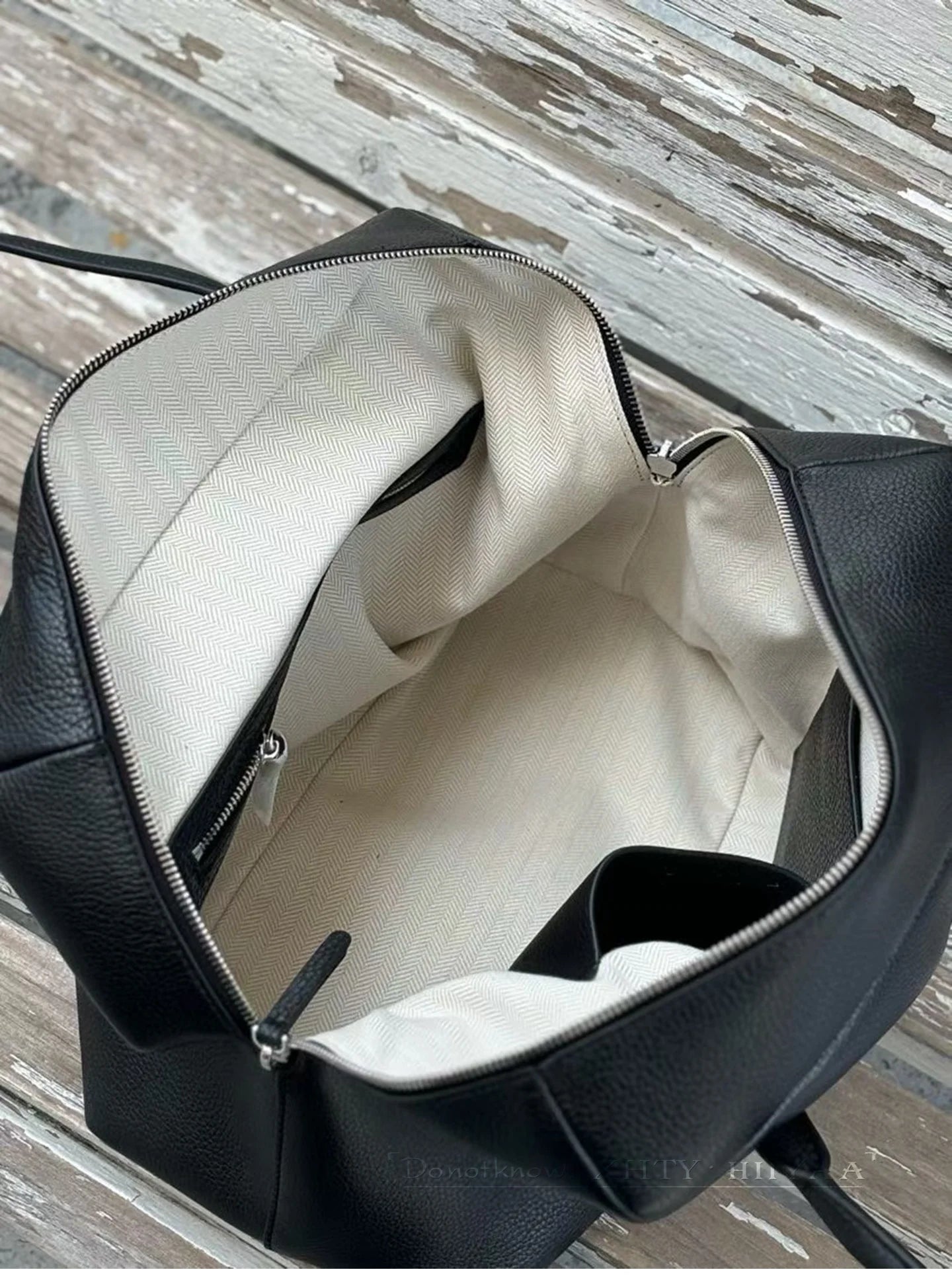 XHTY Genuine Leather Shoulder Bag Underarm Bag Women Soft Large Capacity Bowling Bag Simple Fashion Top Layer Cowhide New Model