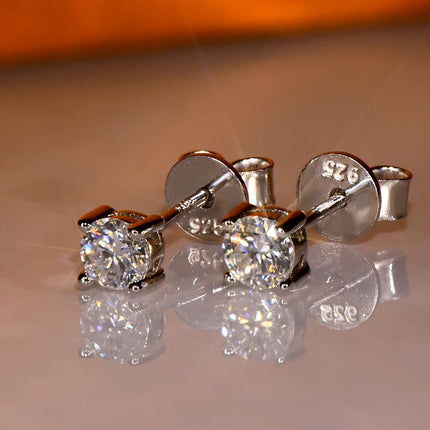 IOGOU 3mm/4mm/5mm/6.5mm/8mm/9mm/10mm/11mm Certificato D VVS1 Moissanite Orecchini con perno 925 Orecchini in argento per le donne Uomini Gioielli platinumshop