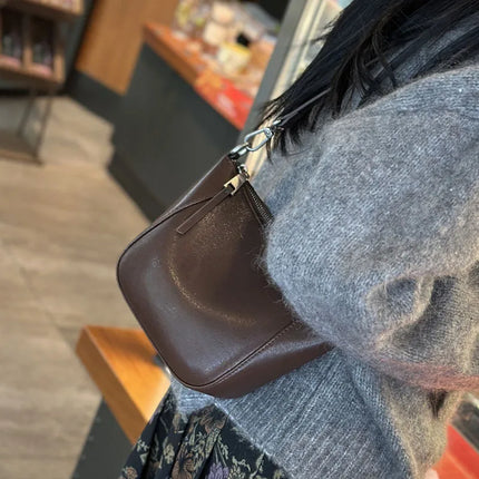 Nuova borsa in vera pelle, versatile borsa a tracolla piccola in pelle di vacchetta di alta qualità per donna