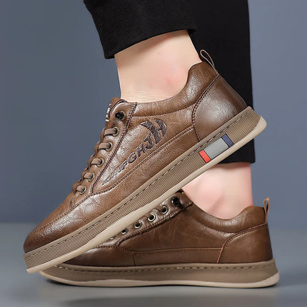 Scarpe casual da uomo alla moda Scarpe semplici da uomo retrò in vera pelle Scarpe da lavoro formali eleganti per pendolari Mocassini con consegna gratuita