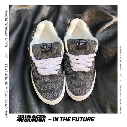 Black Gray Low-top Thick Shoe Tongue Skateboard Shoes Large Size Men Women Couple Versatile Sports Trend Versatile Board Shoes