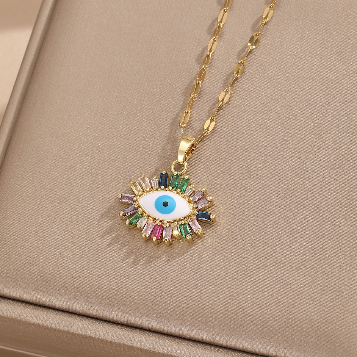 Collana personalizzata da donna con occhio del diavolo, catena clavicola in acciaio inossidabile avanzata e versatile, alla moda ed elegante