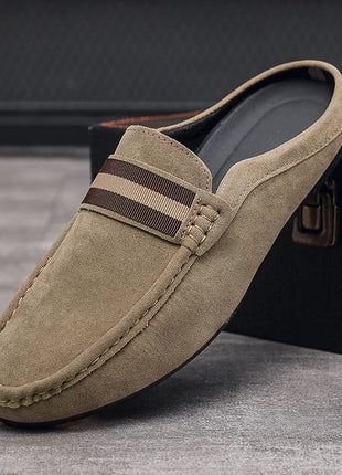 Muli da uomo scarpe Casual in pelle scamosciata leggera nuovi uomini pigro per il tempo libero mezze pantofole traspiranti Slip on scarpe da passeggio mocassino